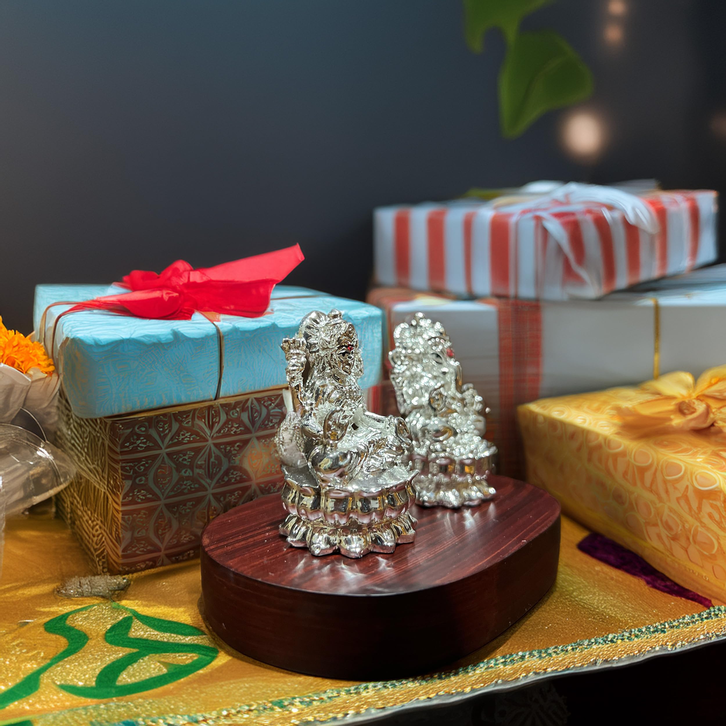 Idolkart 999 Silver Plated Ganesh Lakshmi Murti On A Wooden Base | Small Size (3 Inch) | Ganesh Laxmi Idol For Diwali Puja, Gift